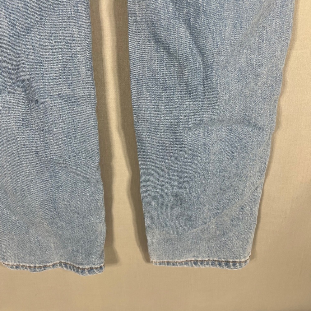 Old Navy Wow Straight Jeans Trendy High Rise Light Wash Denim Womens Size 12 - Picture 10 of 12